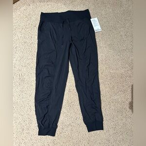 Lululemon Dance Studio Mid Rise Joggers: never worn